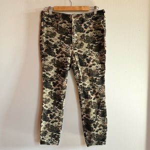 ANTHROPOLOGIE Pilcro 32” Corduroy High-Rise Skinny Stretch in Green Pattern